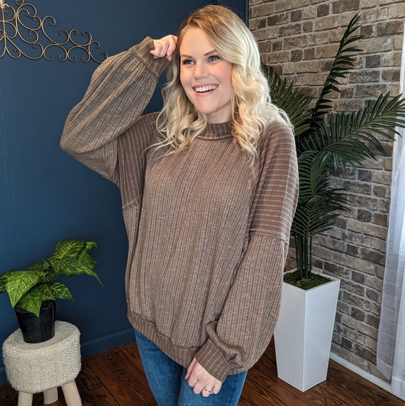 Brown ribbed sweater in size medium and large - Picture 1 of 1